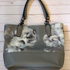 SIMPLY VERA Purse ~ Gray Floral ~ like NEW